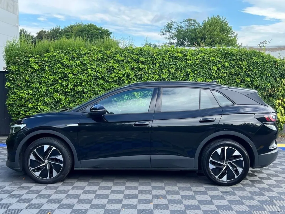 Volkswagen ID.4 PURE LIFE 52KWH // PARKING SENSORS - Image 3