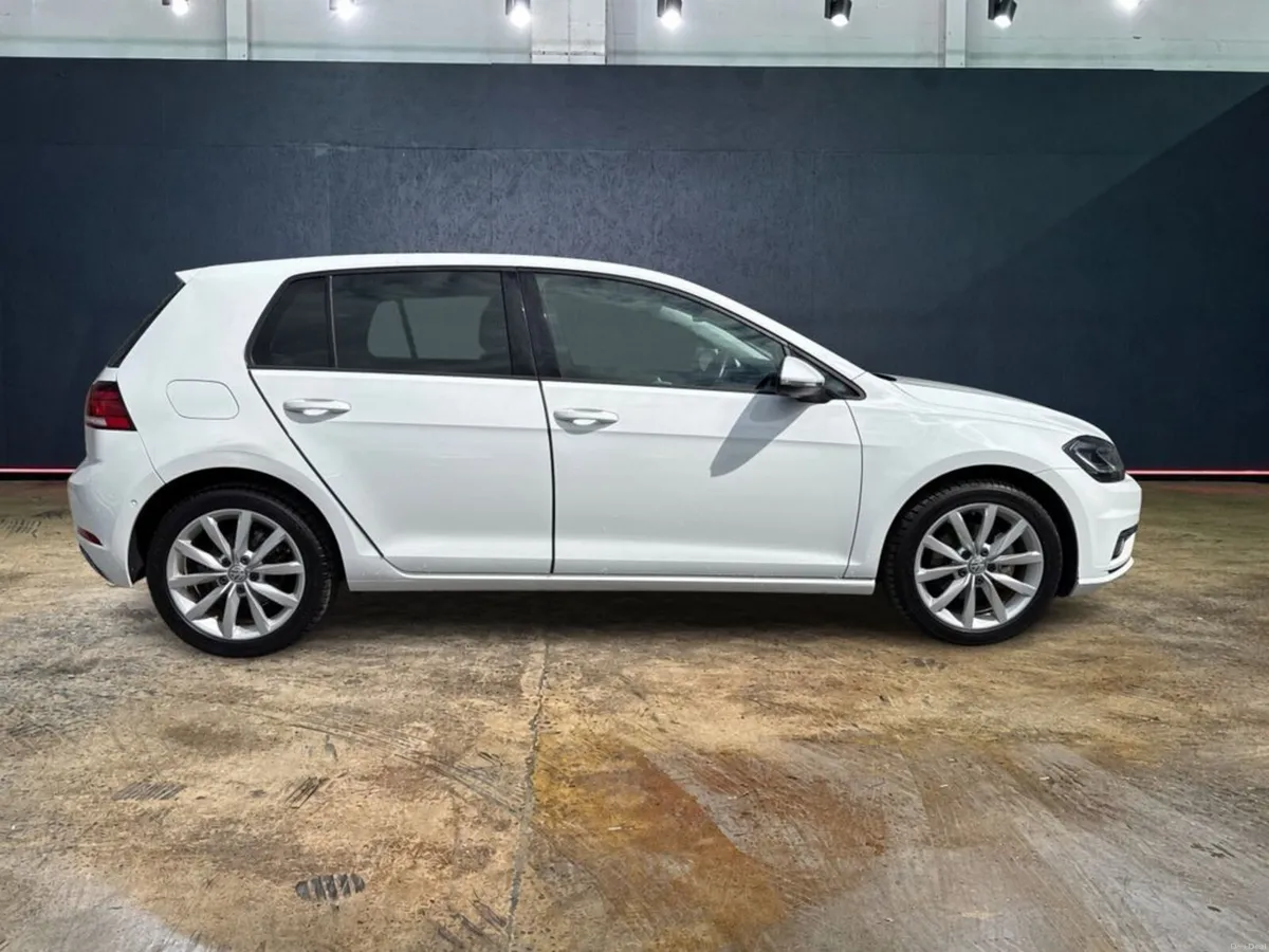Volkswagen Golf 1.2 TSI COMFORT LINE AUTOMATIC - F - Image 2