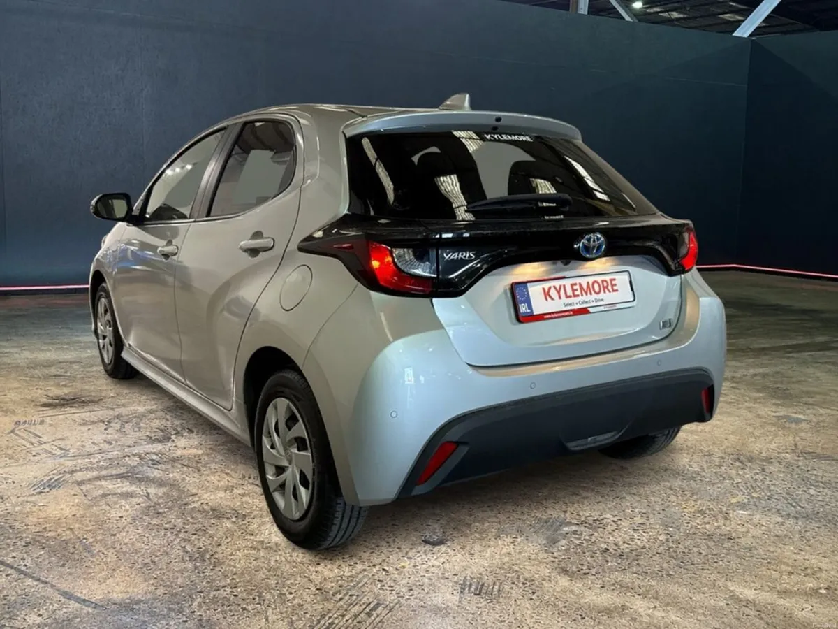 Toyota Yaris 1.5 HYBRID AUTOMATIC - CRUISE CONTROL - Image 5