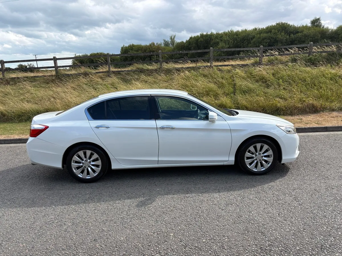 131 honda accord I vtec automatic - Image 2