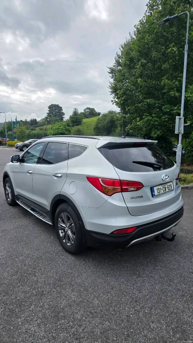 Hyundai Santa Fe SUV Diesel Sliver - Image 4