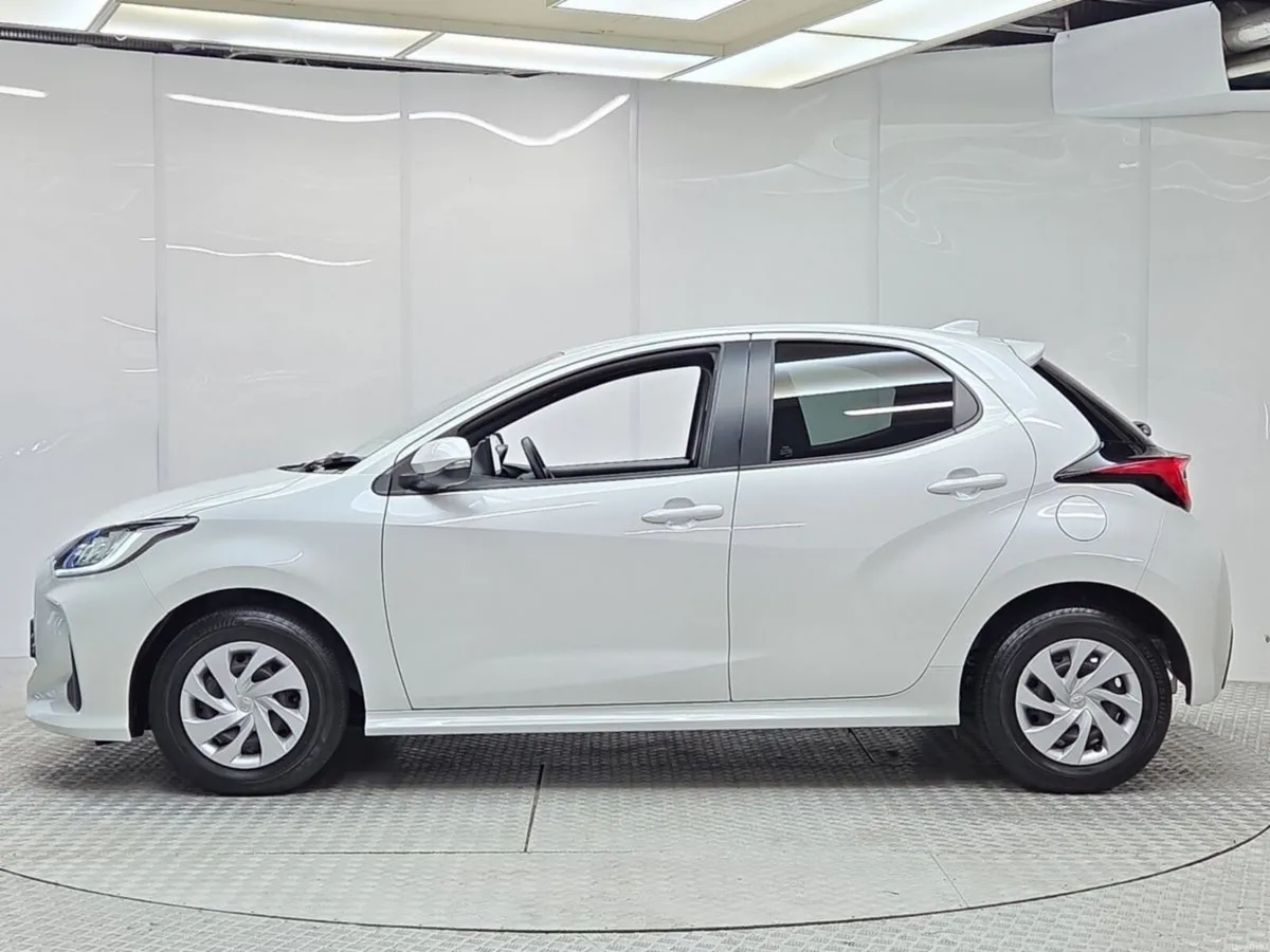 Toyota Yaris 1.0 Luna - Image 5