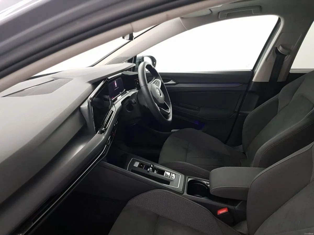 Volkswagen Golf 1.5 eTSI 130HP Style DSG MHEV - Image 4