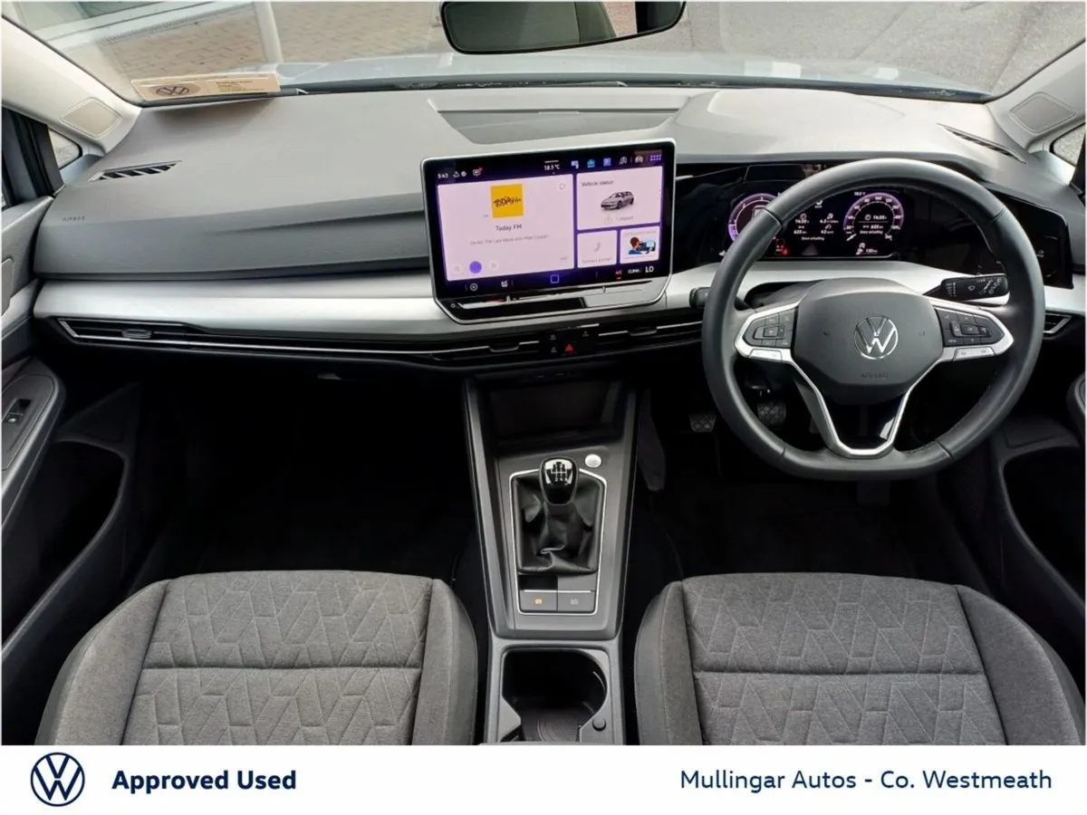 Volkswagen Golf EDITION 75 2.0 TDI 116HP - Image 2