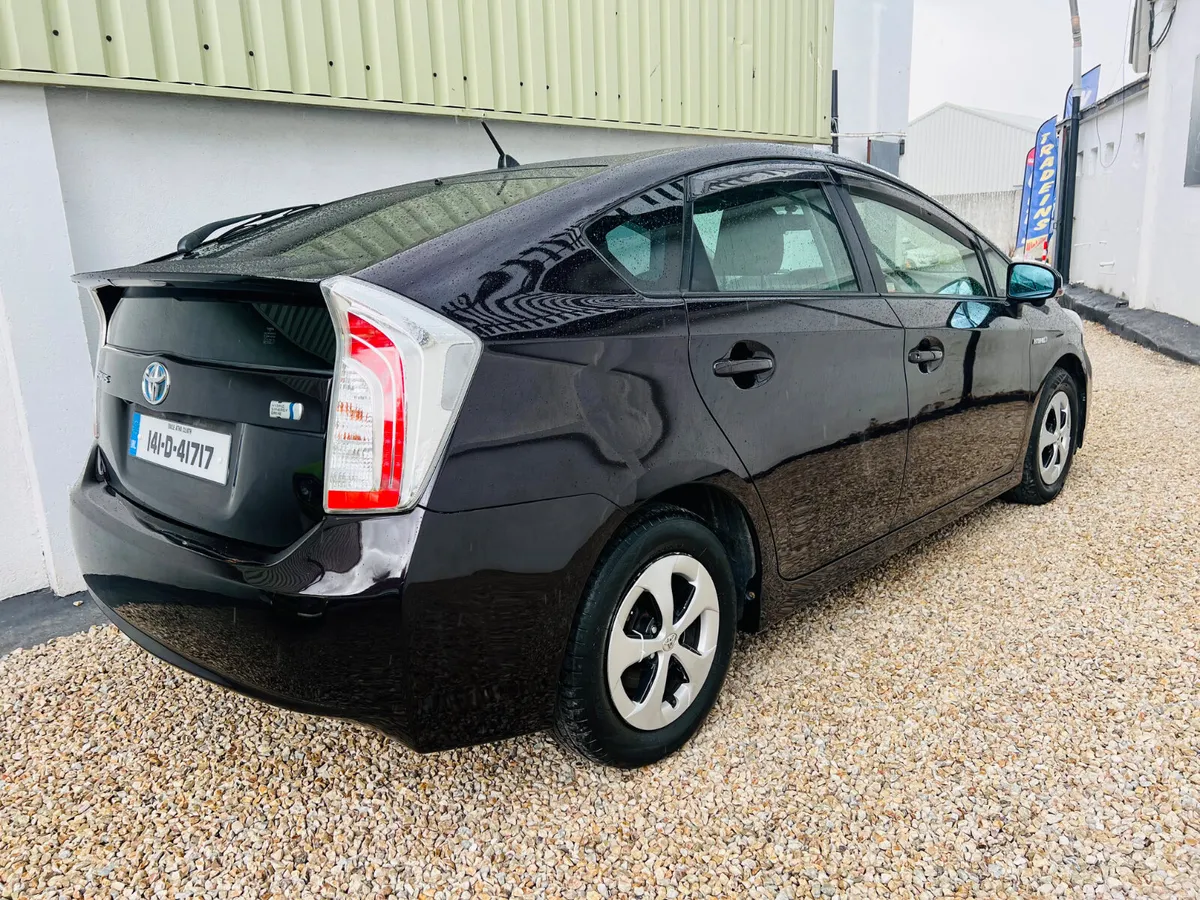 2014 Toyota Prius 1.8 Hybird - Image 6