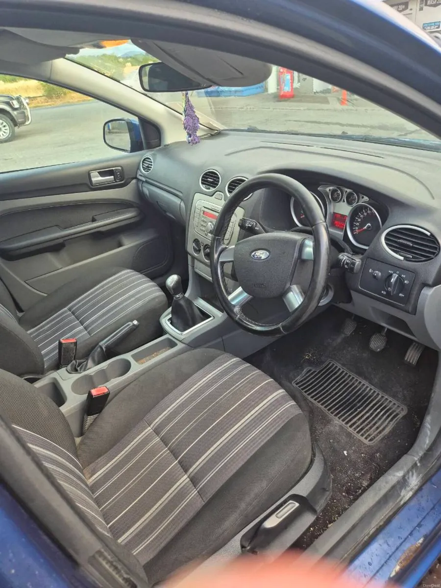 2009 ford focus nct 12/07/27 - Image 6