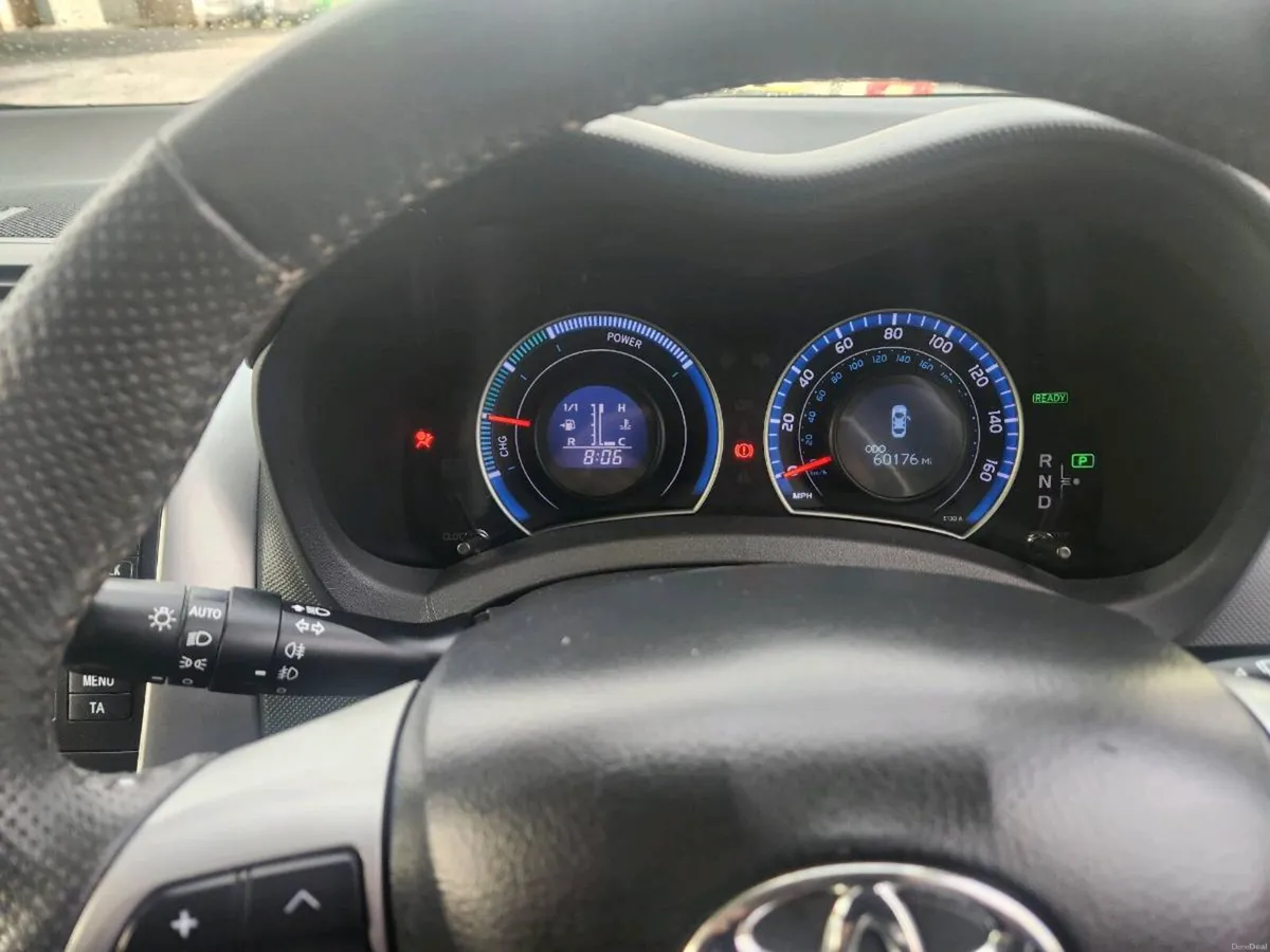 2011 Toyota Auris Hybrid - Image 3