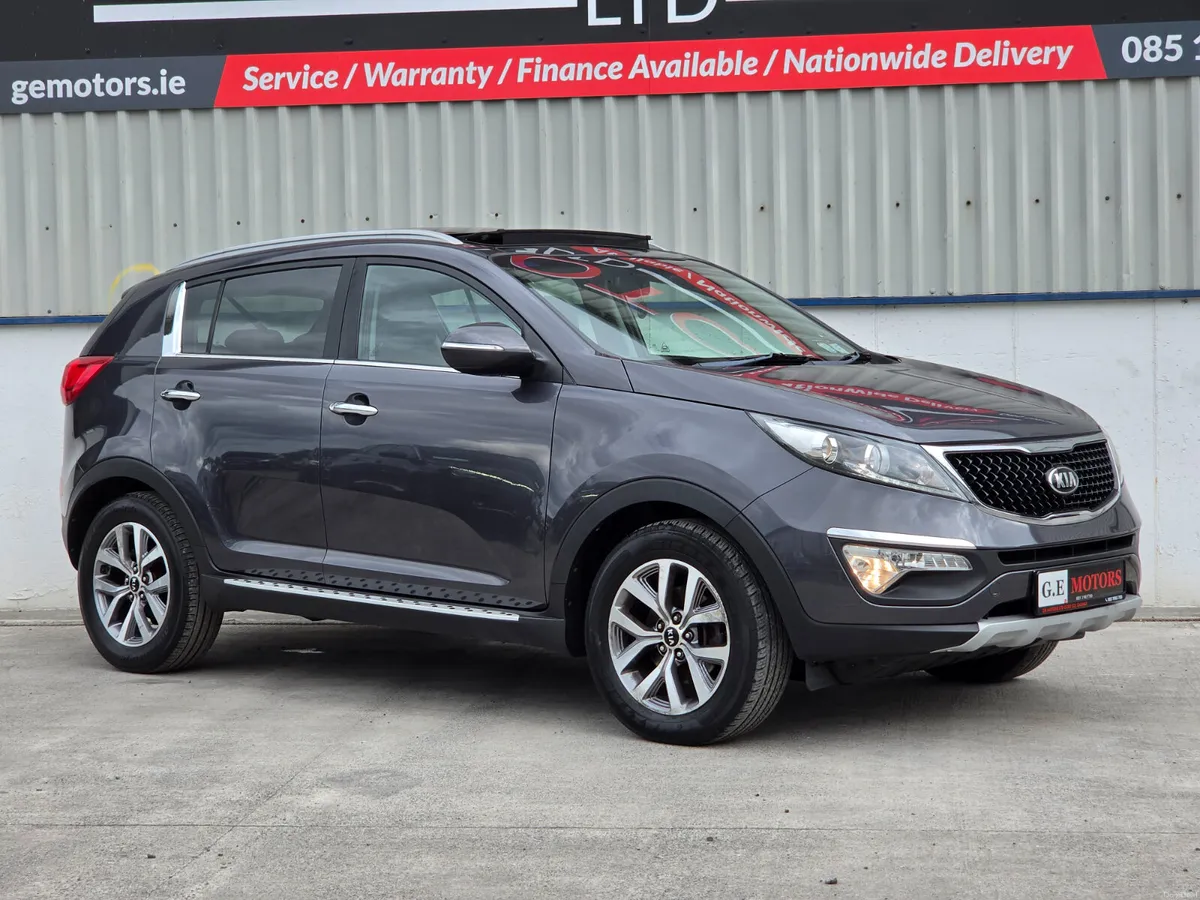 *152 KIA SPORTAGE TOP SPEC WITH PANORAMIC SUN - Image 3