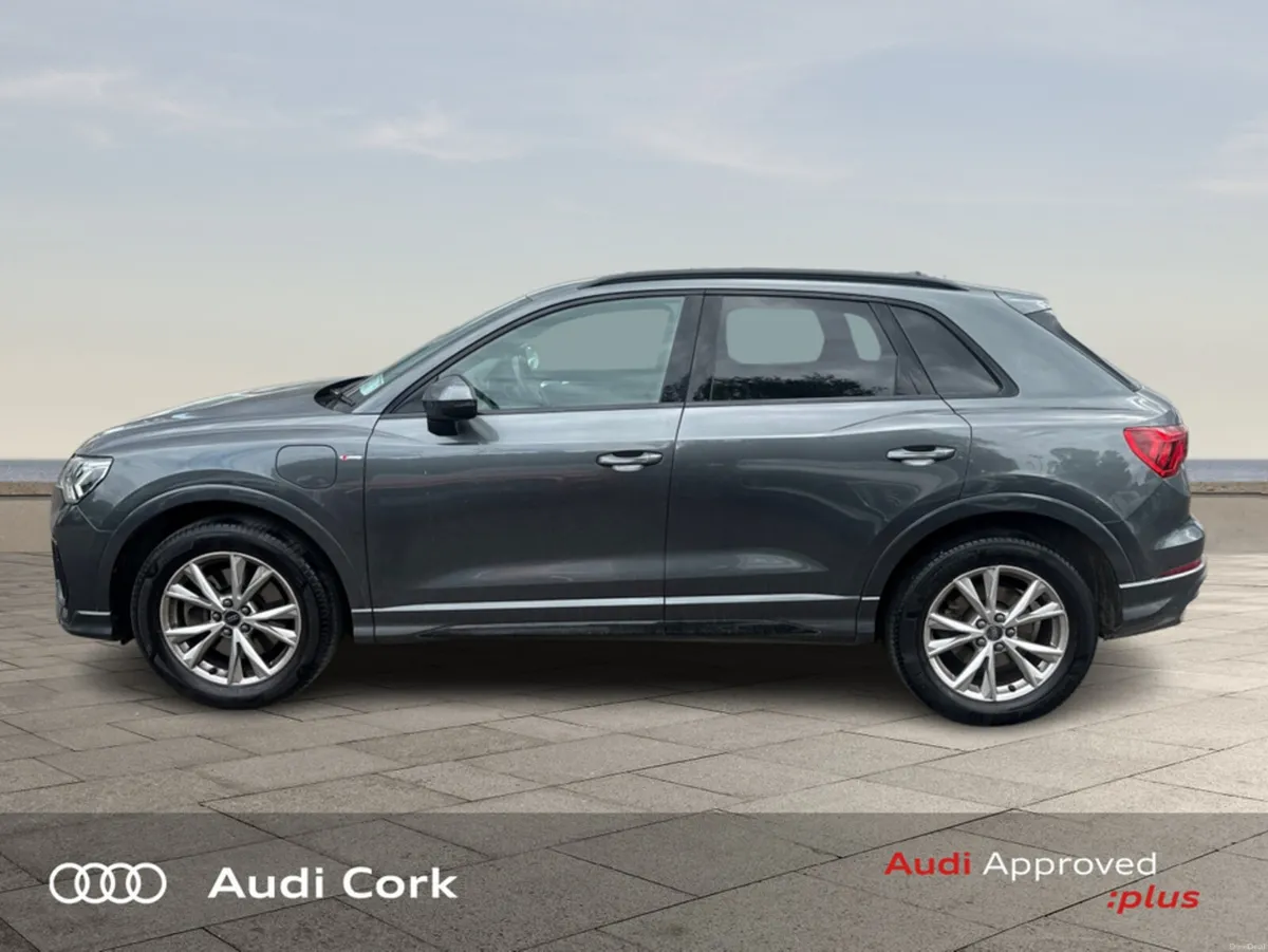 Audi Q3 1.4 45TFSI-E 245BHP S-LINE BLACK EDITION A - Image 4