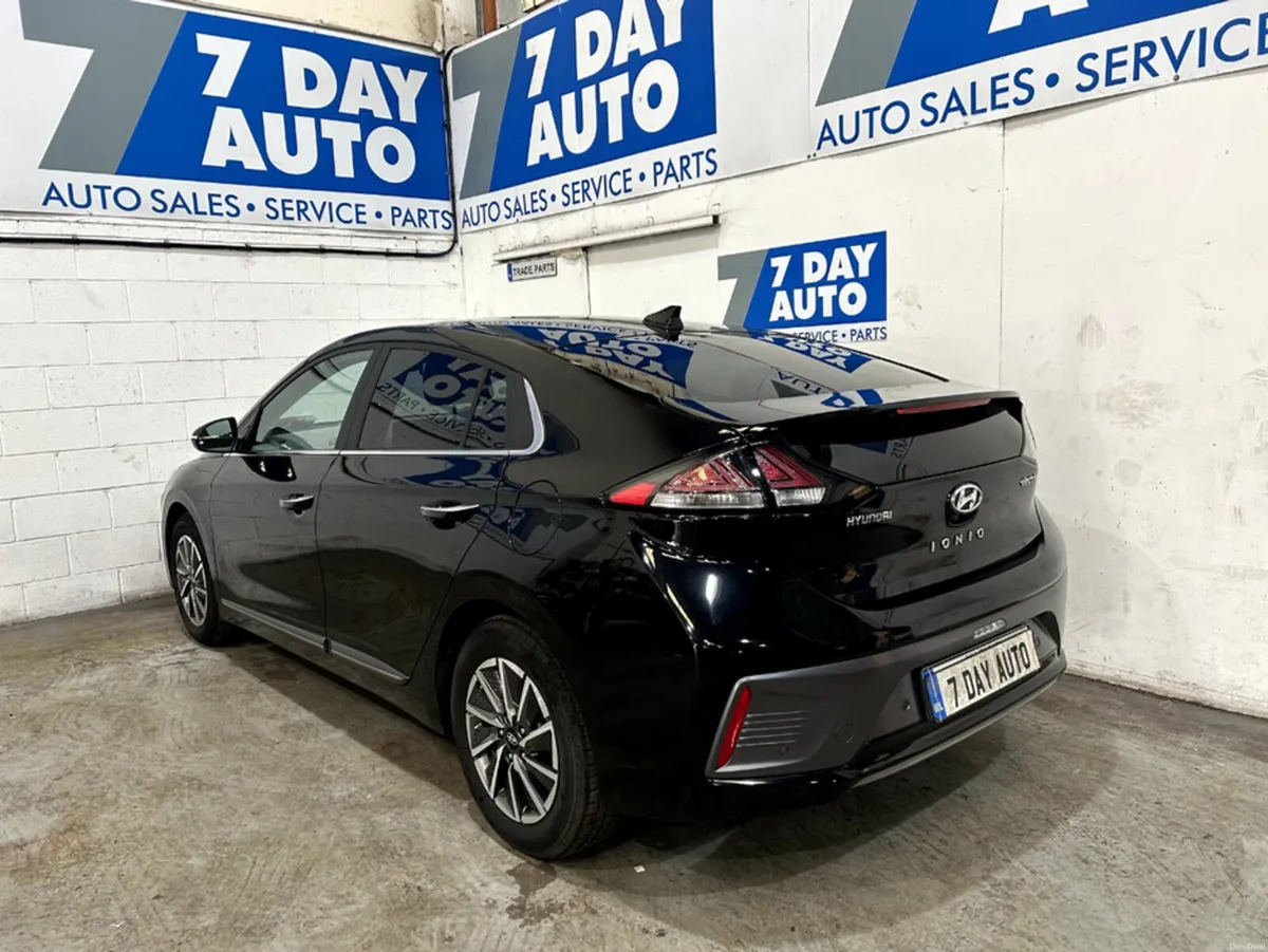 Hyundai IONIQ EV PREMIUM 5DR AUTO - Image 5