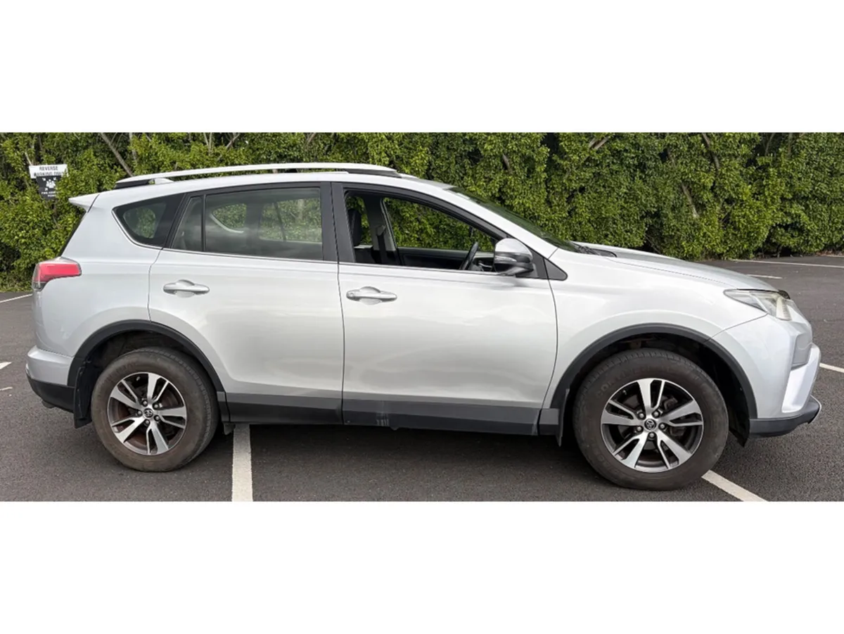 Toyota RAV4 RAV4 2.0 D-4D LUNA 4DR - Image 2