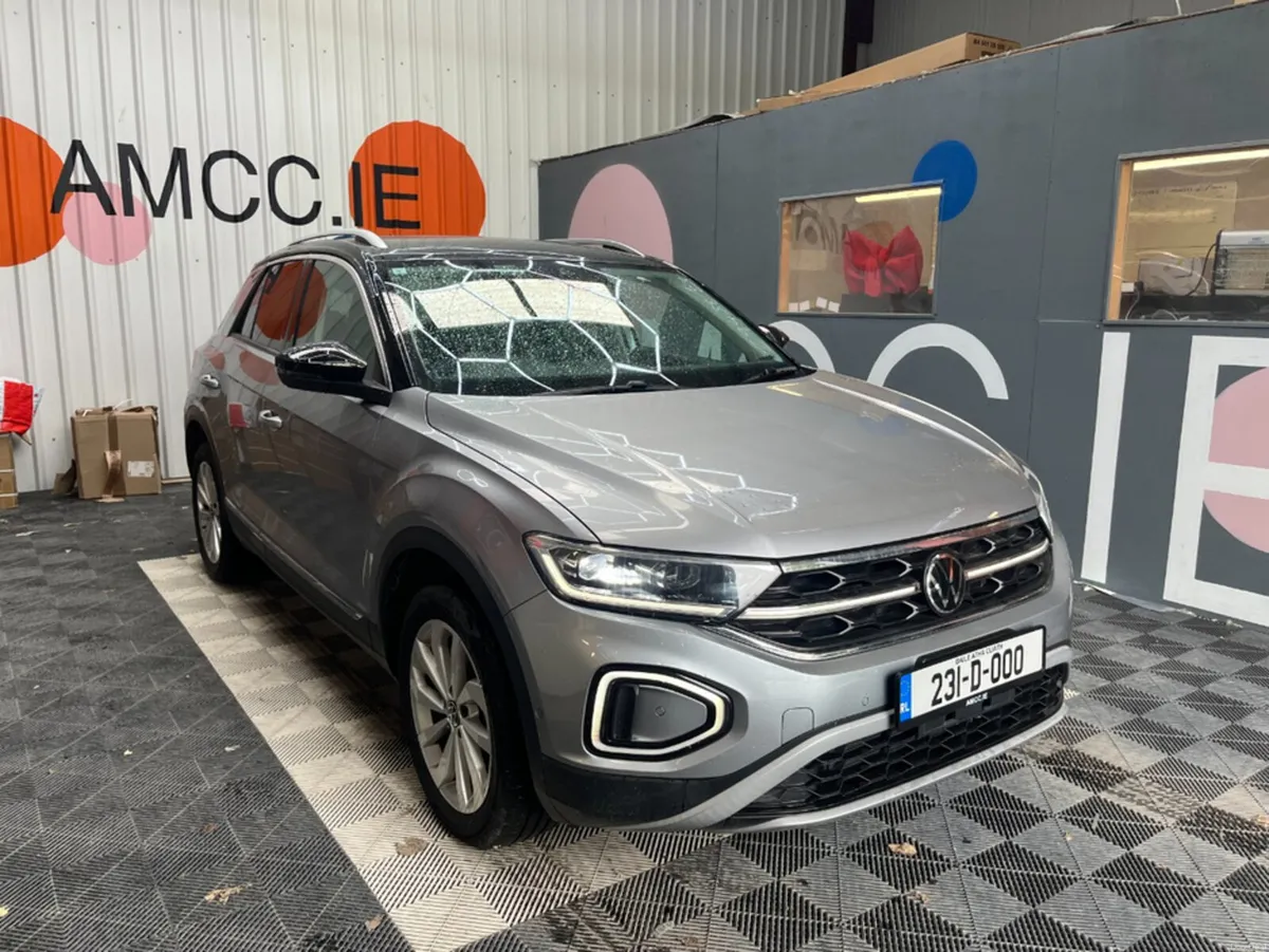 Volkswagen T-Roc 2023 VOLKSWAGEN T-ROC 2.0 AUTOMAT - Image 1