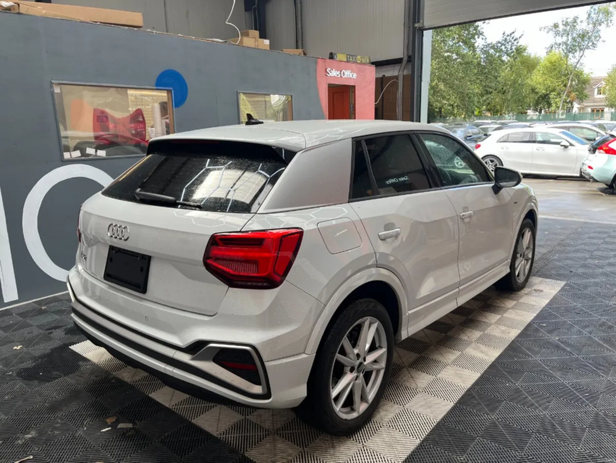 Audi Q2 2023 AUDI Q2 35TFSI S LINE 1.5 AUTOMATIC / - Image 2