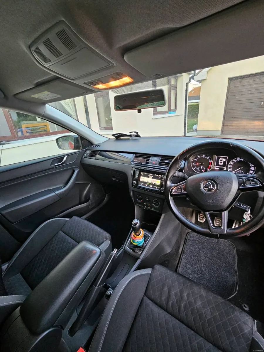 Skoda rapid - Image 6