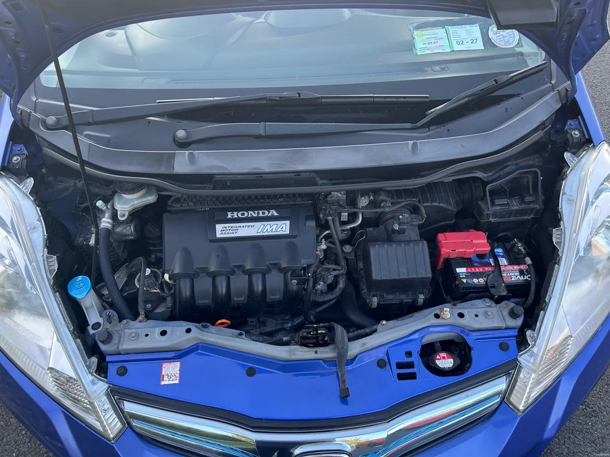 Honda fit hybrid 1.3L - Image 2