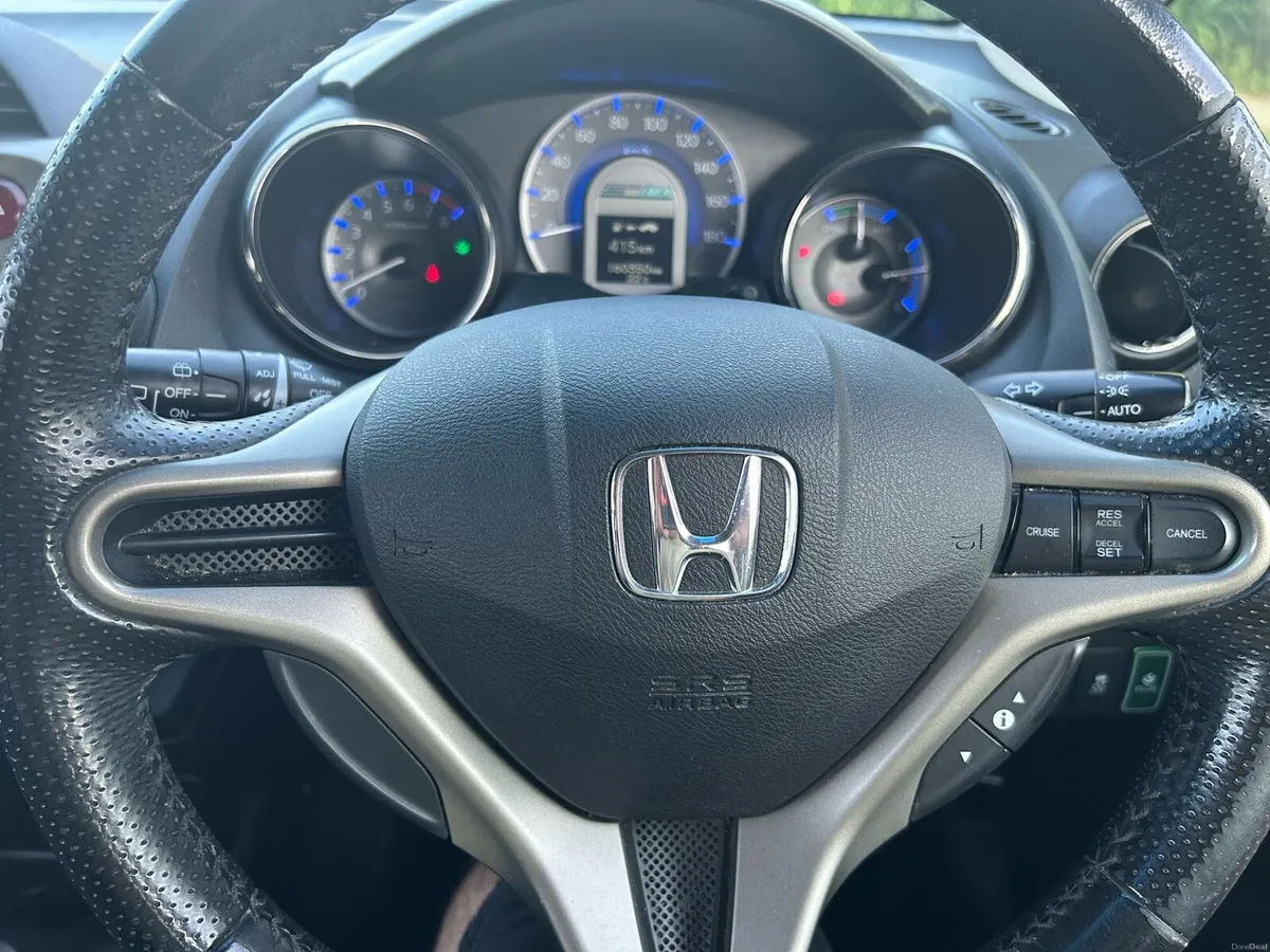 Honda fit hybrid 1.3L - Image 3