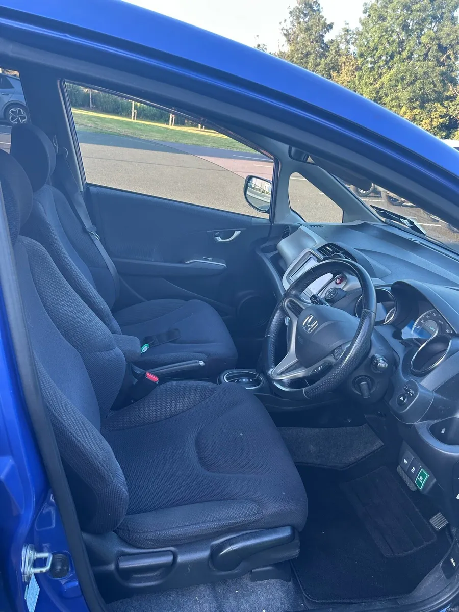 Honda fit hybrid 1.3L - Image 5