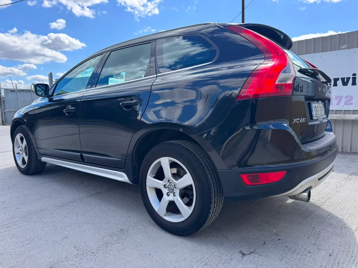131 Volvo XC60 2.0 D4 163PS S/S R-DESIGN FWD - Image 6
