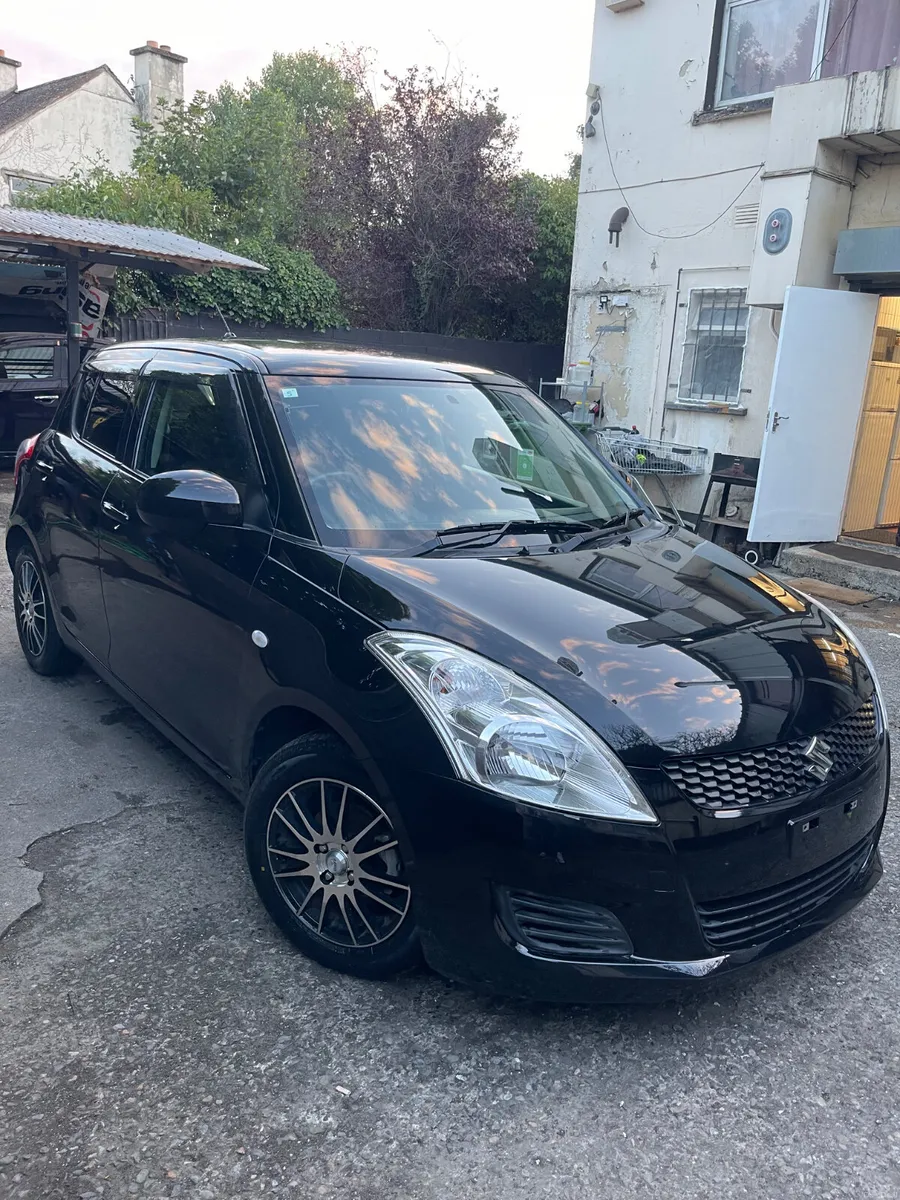 2013 Suzuki Swift automatic - Image 1