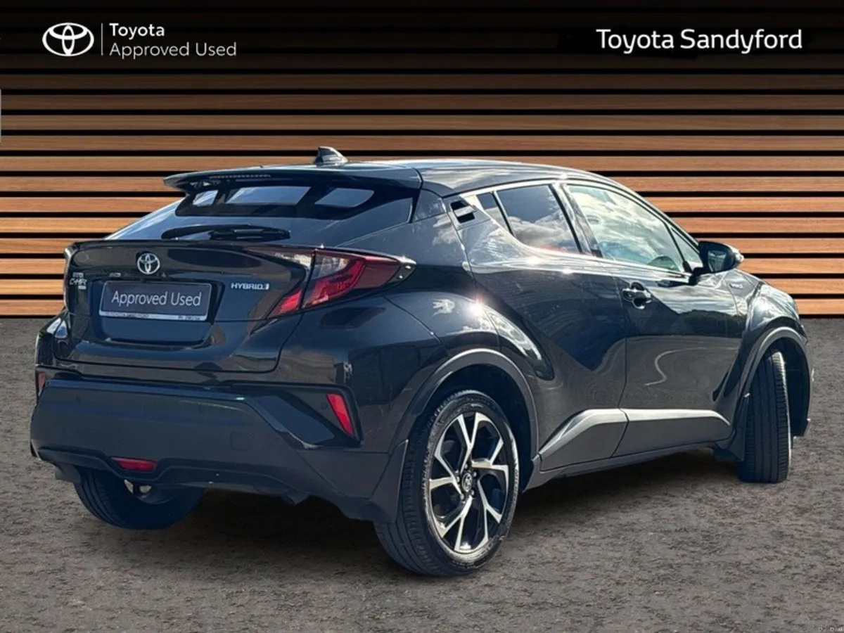 Toyota C-HR HYBRID SPORT // REAR CAMERA // BLUETOO - Image 2