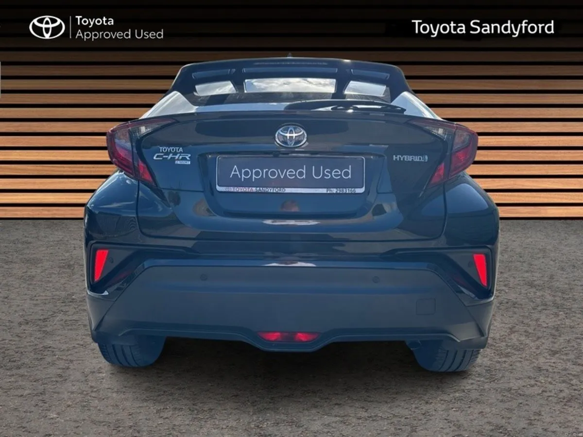Toyota C-HR HYBRID SPORT // REAR CAMERA // BLUETOO - Image 4