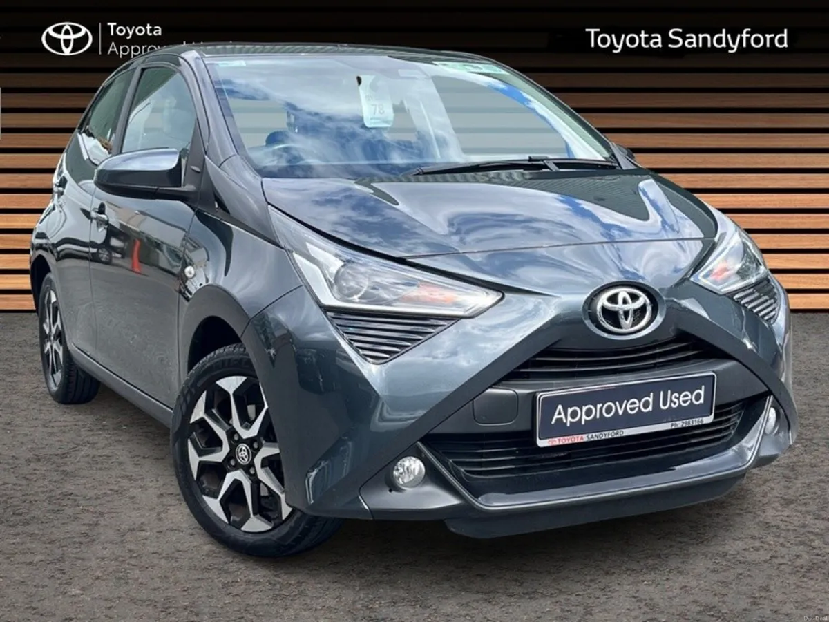 Toyota Aygo 1.0 X-PLAY S-PHONE // REAR CAMERA // B - Image 1