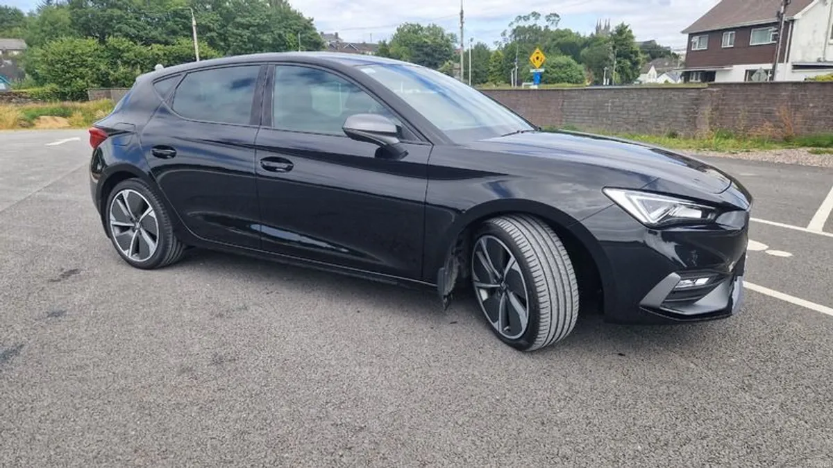2021 (212) SEAT Leon FR+ 1.5 TSI 150PS | One Owner | High Specification | Full Service History - Image 1