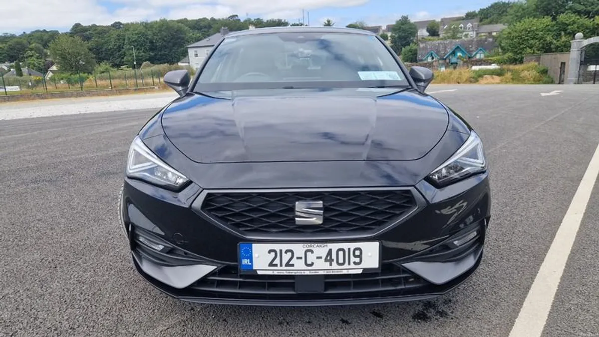 2021 (212) SEAT Leon FR+ 1.5 TSI 150PS | One Owner | High Specification | Full Service History - Image 3