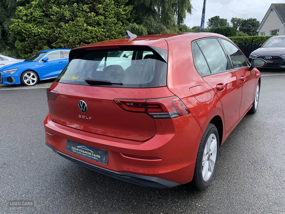 Volkswagen Golf Life - Image 5