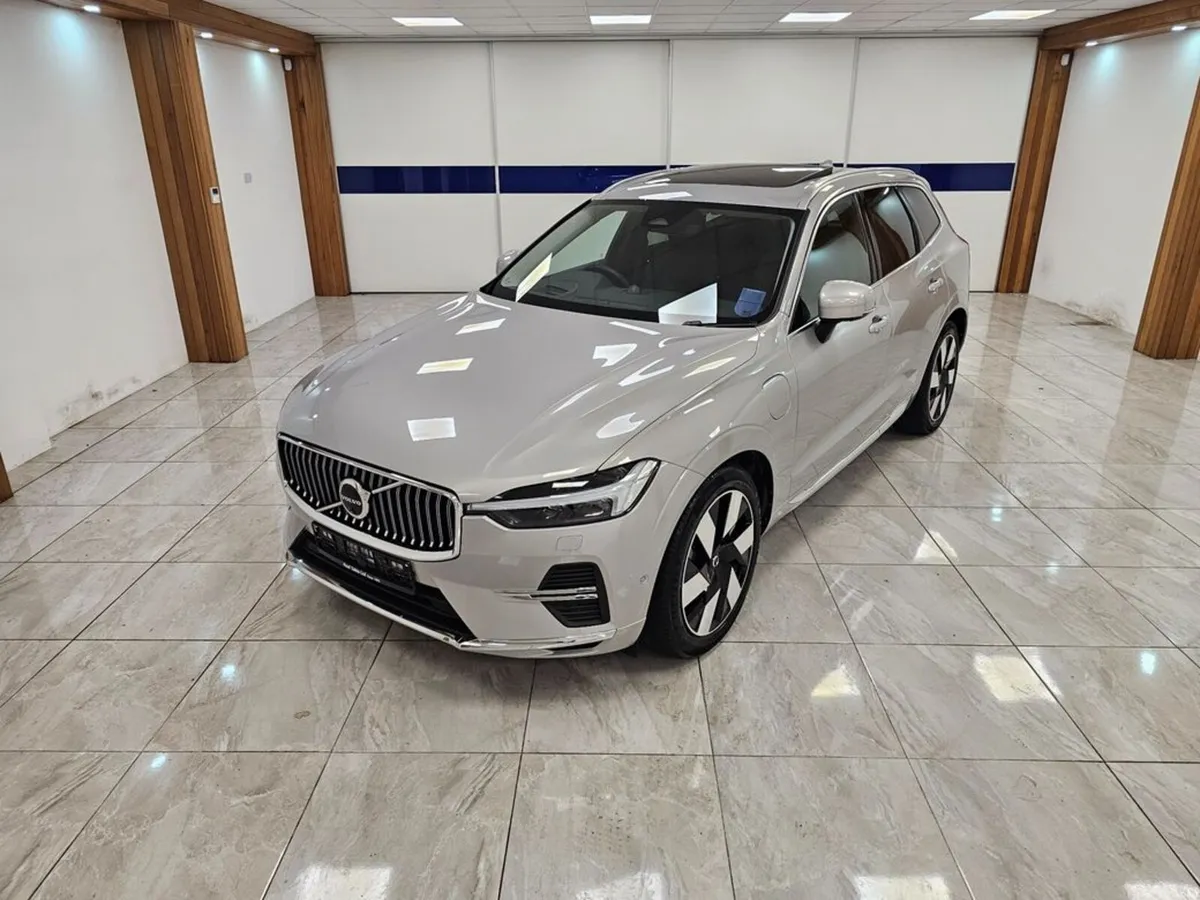 Volvo XC60 ULTRA T8 - Image 2