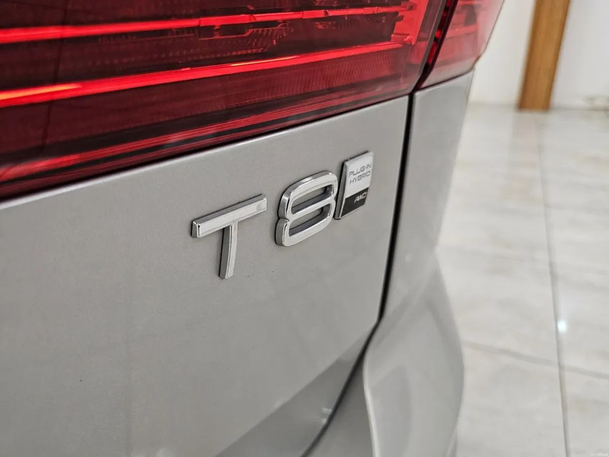 Volvo XC60 ULTRA T8 - Image 6