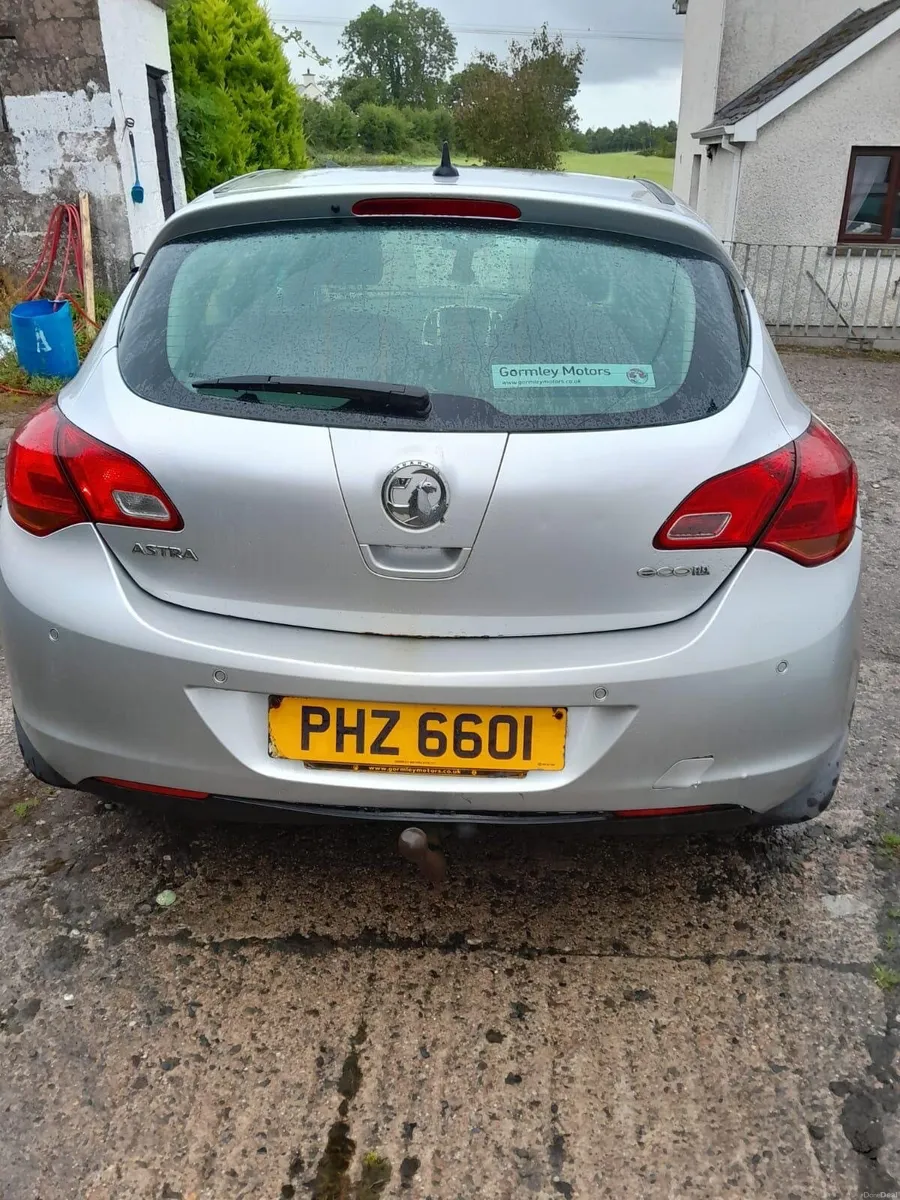 Vauxhall Astra 2012 - Image 3