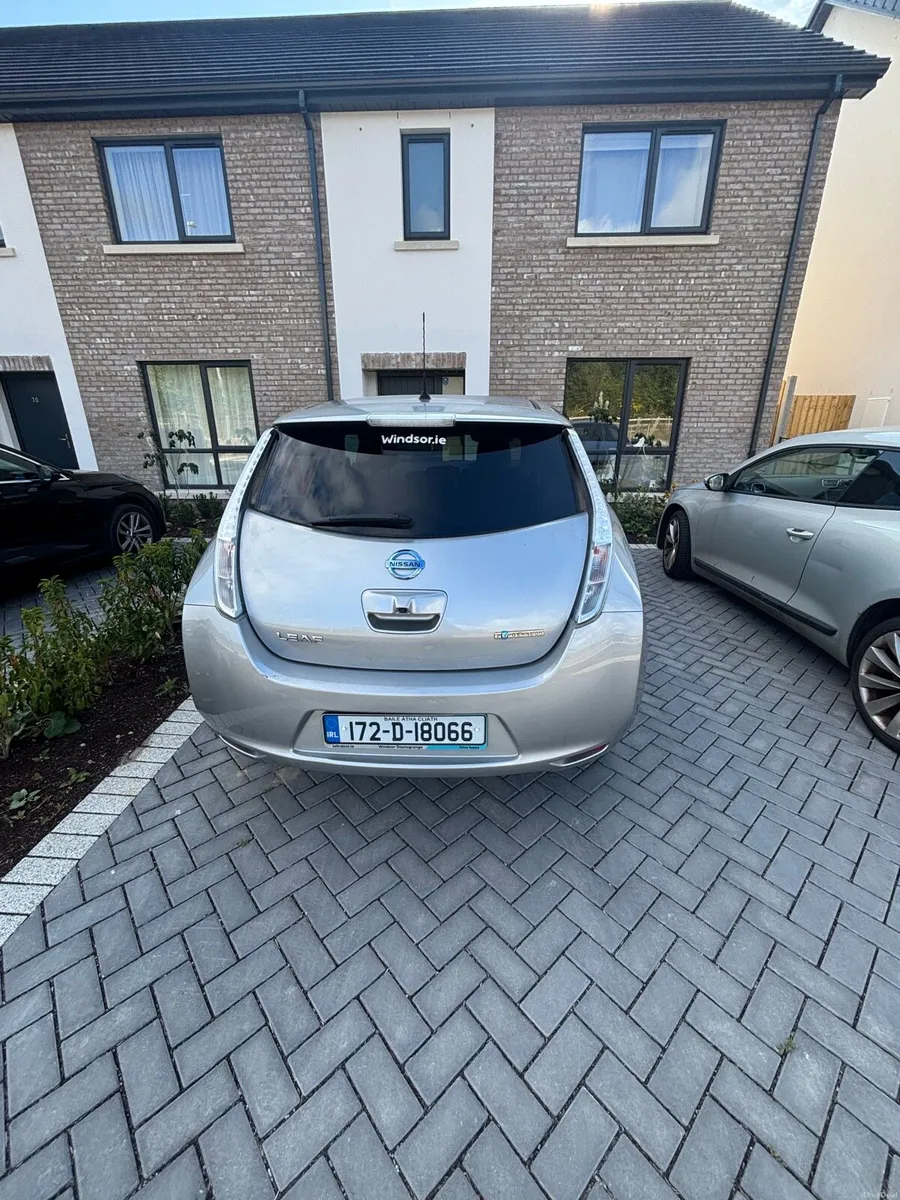Nissan leaf 30kwh SV 11 bars excellent condition - Image 3