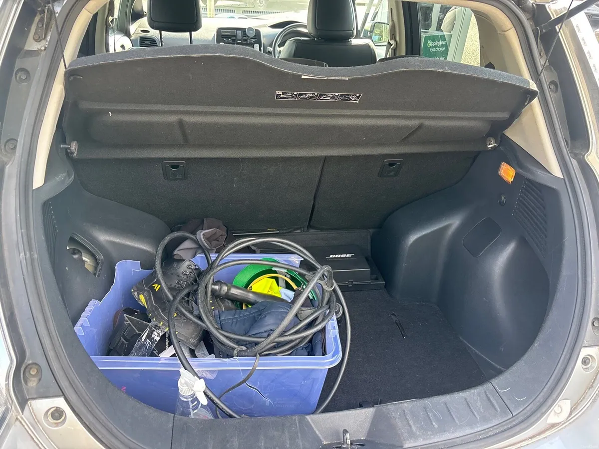 Nissan leaf 30kwh SV 11 bars excellent condition - Image 6