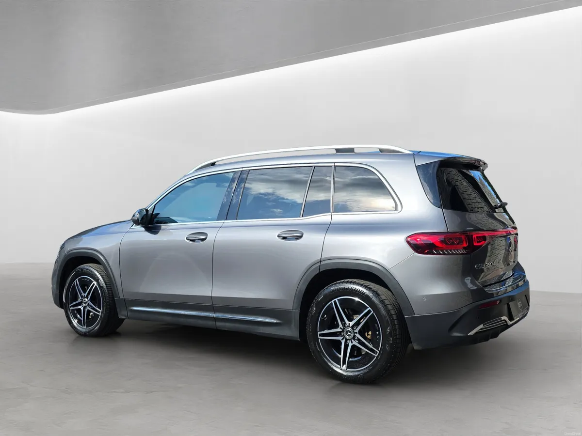 2023 MERCEDES EQB 350 4MATIC AMG. - Image 5