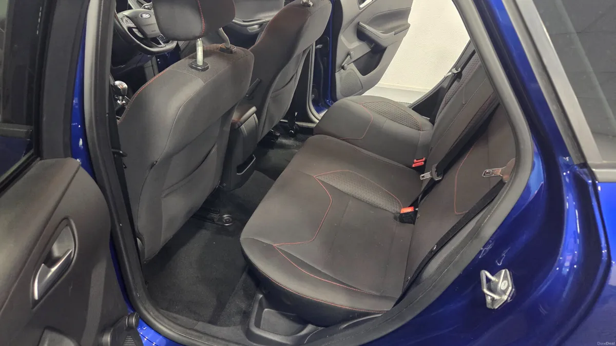 2017 Ford Focus Diesel ST Line - Open Saturday - Image 6