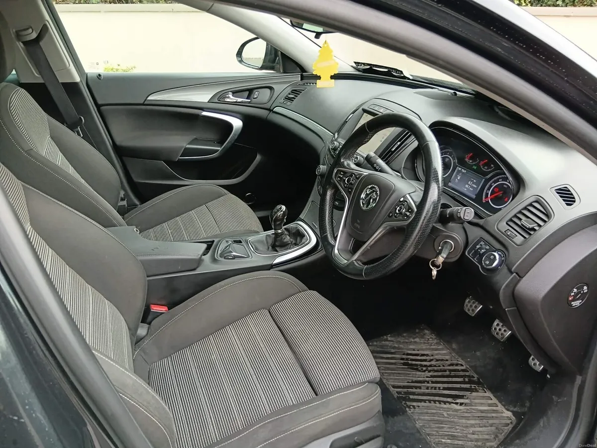 Vauxhall Insignia - Image 4