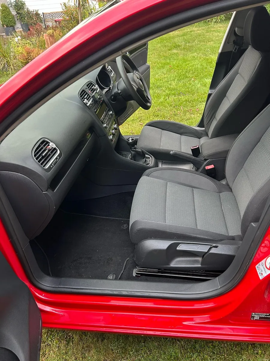 Car - Image 4