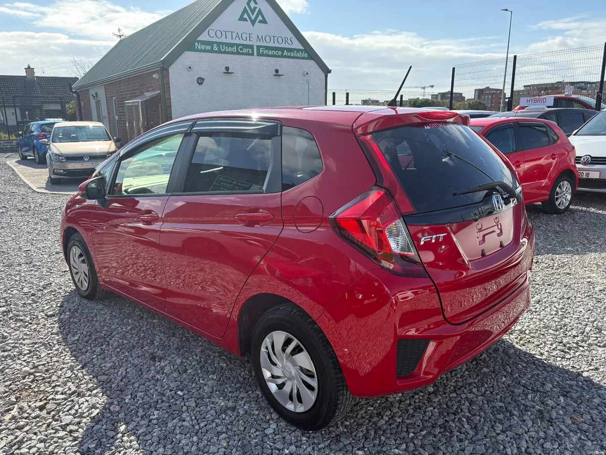 HONDA FIT 1.3 AUTO *LOW MILEAGE* - Image 5