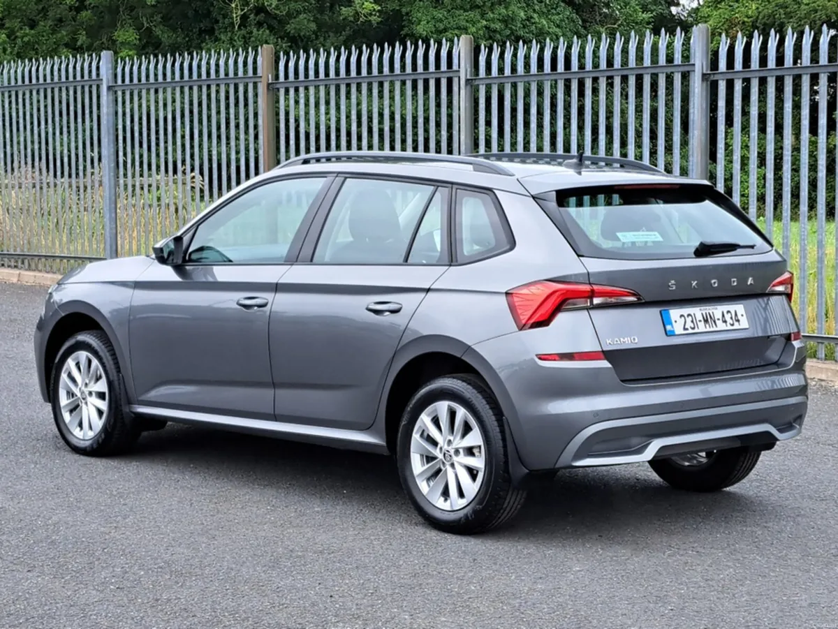 Skoda Kamiq AMBITION 1.0TSI 110BHP **1 OWNER** - Image 6