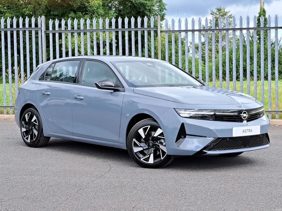 Opel Astra ELEGANCE 1.5TD 130BHP 8 SPEED AUTOMATIC - Image 4