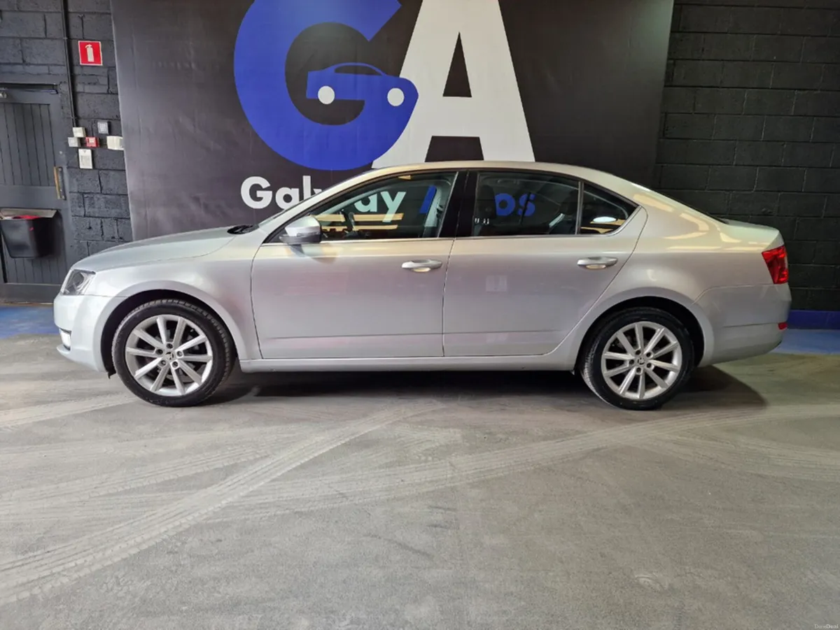 Skoda Octavia 1.6 TDI 110HP **LOW MILAGE, REVERSIN - Image 6