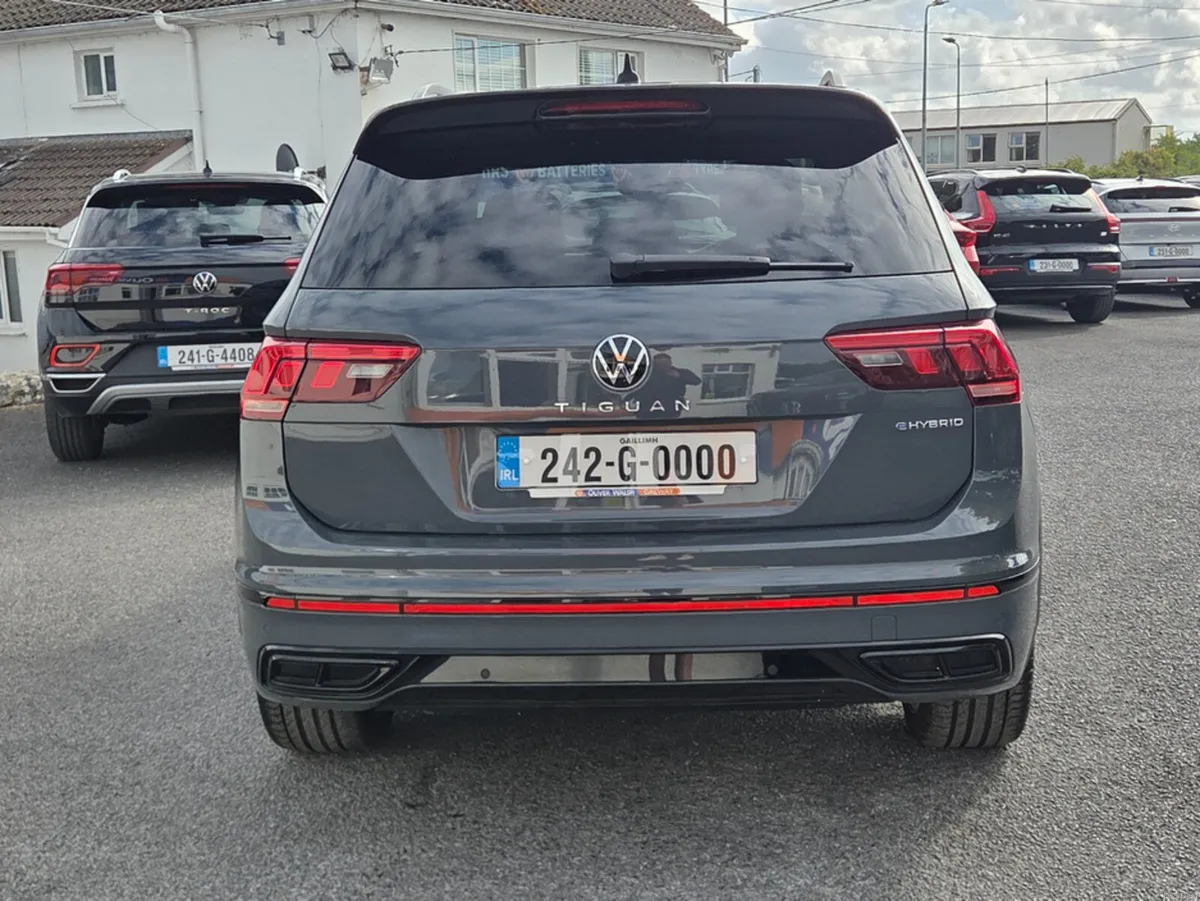 Volkswagen Tiguan TSI PHEV EDITION DSG BLACK - Image 6