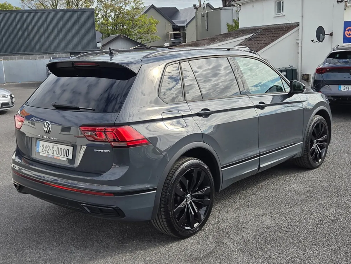Volkswagen Tiguan TSI PHEV EDITION DSG BLACK - Image 5