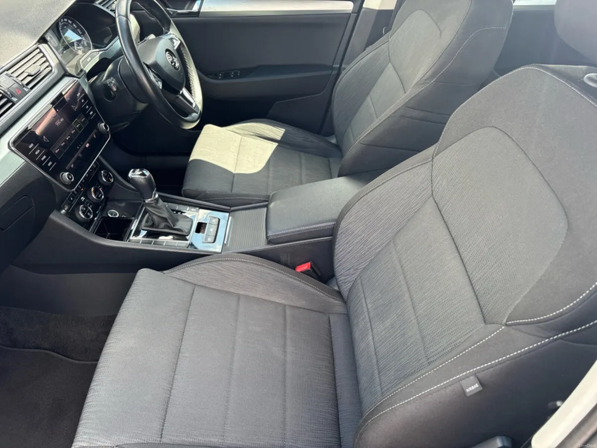 Skoda Superb AMBITION 2.0 TDI 150HP DSG 4DR AUTO - Image 2
