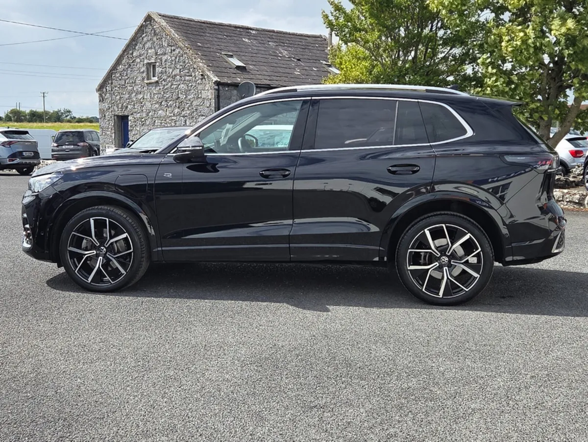 Volkswagen Tiguan R-LINE TSI PHEV S- DSG - Image 6