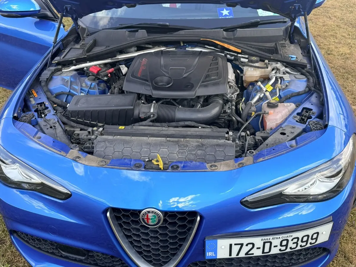 Alfa Romeo Giulia 2017 Veloce - Image 5