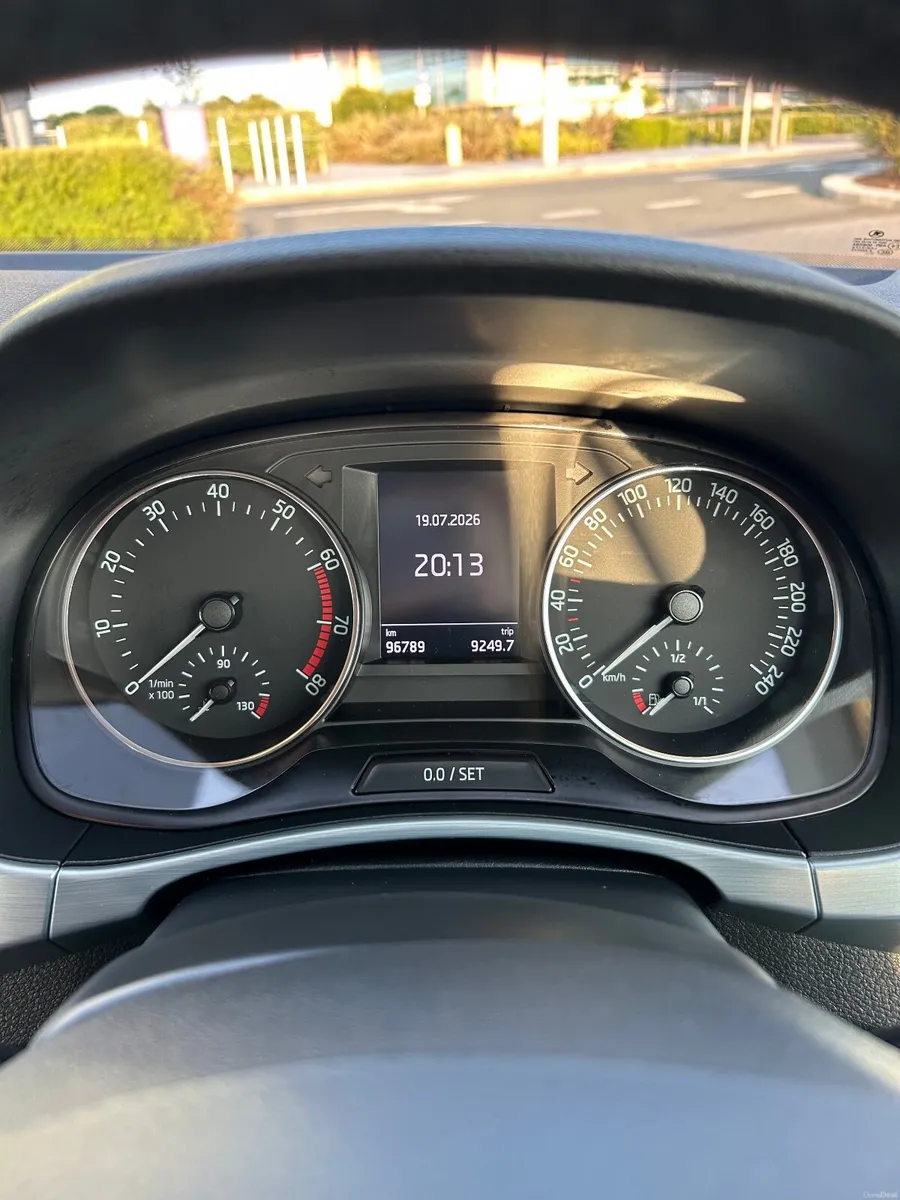 Skoda Fabia 2018 - Image 2