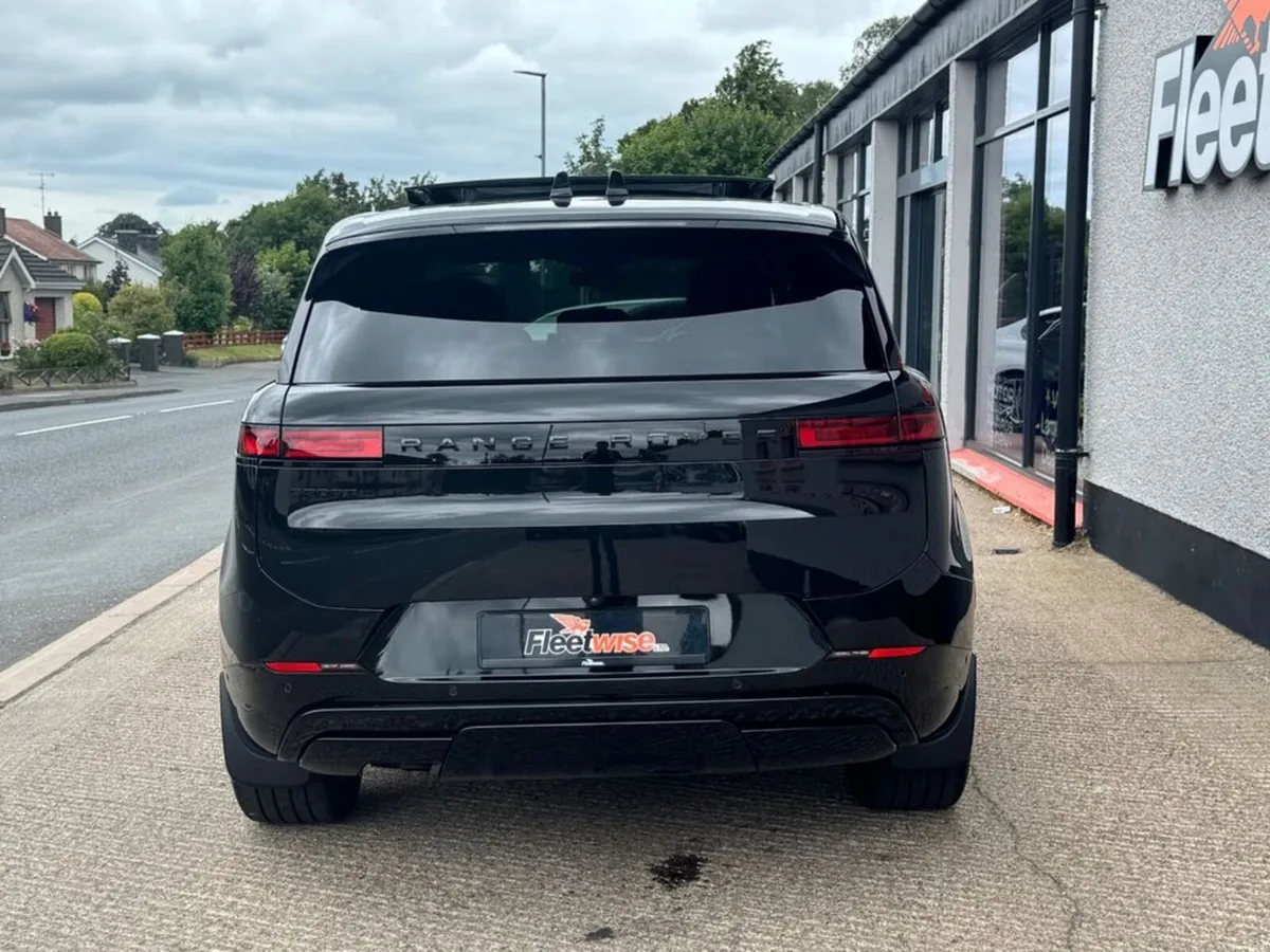3.0 D300 MHEV Stealth Edition SUV 5dr Diesel Auto - Image 5