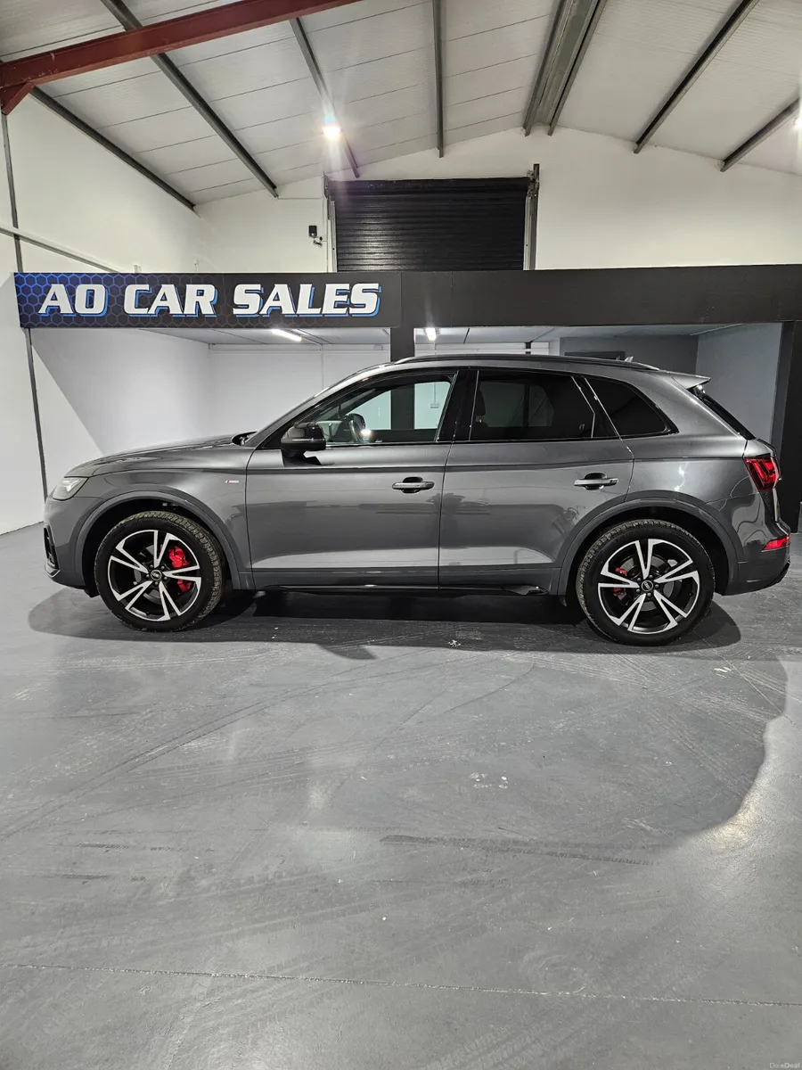 Audi Q5 2022 222 S Line 2.0 TDI S tronic black edi - Image 5